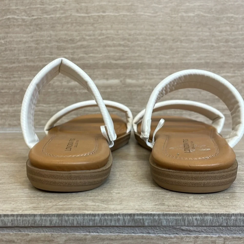 LONDON FOG UEC Wonens Size 7.5 White “Felicia” Two band slip on flat sandals - Picture 5 of 10